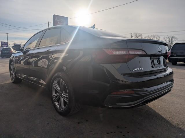 Volkswagen Jetta SE Auto 2022