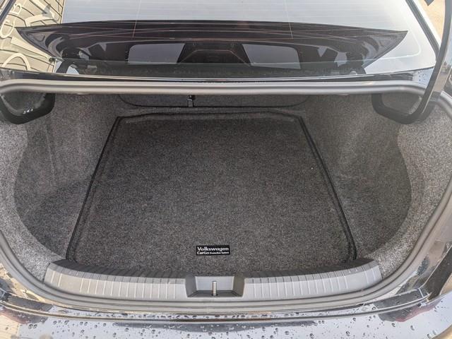 Volkswagen Jetta SE Auto 2022