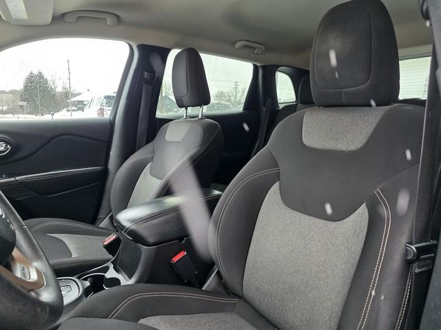 Jeep Cherokee FWD 4dr Sport 2014