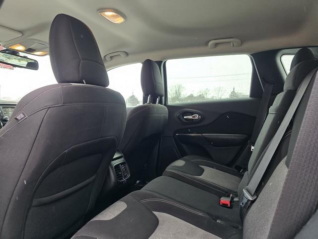 Jeep Cherokee FWD 4dr Sport 2014