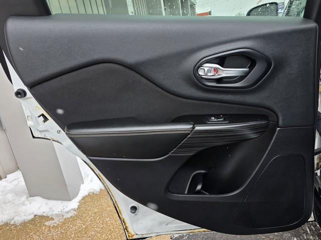 Jeep Cherokee FWD 4dr Sport 2014