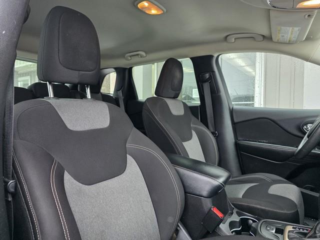 Jeep Cherokee FWD 4dr Sport 2014