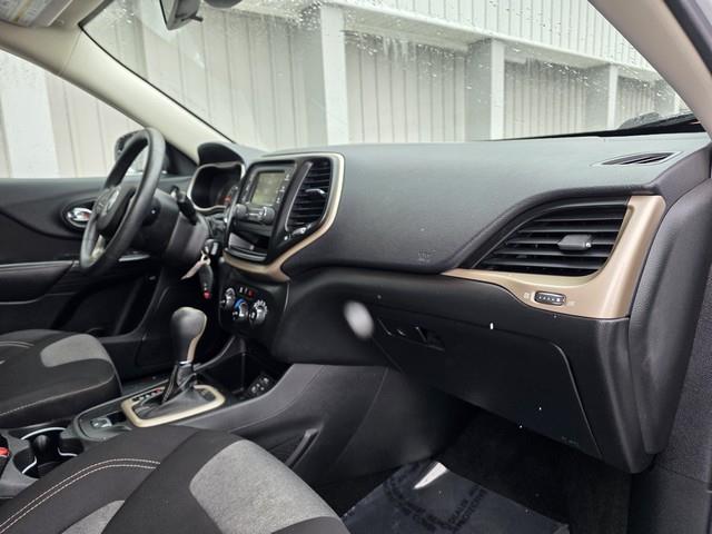 Jeep Cherokee FWD 4dr Sport 2014