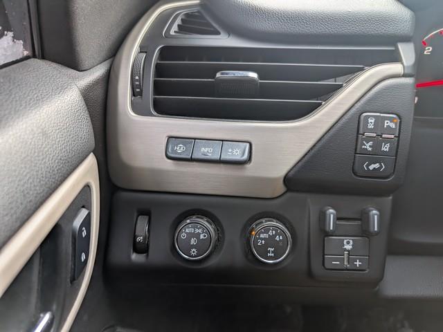 GMC Yukon XL 4WD 4dr Denali 2015