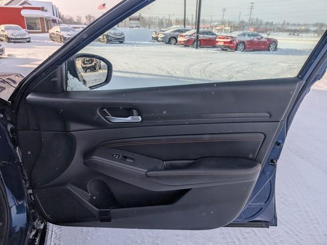 Nissan Altima 2.5 SR Sedan 2022