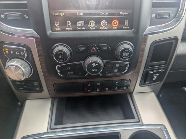 RAM 1500 4WD Quad Cab 140.5" Laramie 2015