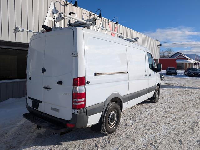 Mercedes-Benz Sprinter Cargo Van 2500 Standard Roof V6 144" Worker RWD 2017