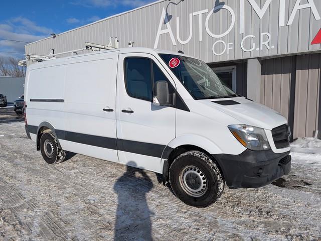 Mercedes-Benz Sprinter Cargo Van 2500 Standard Roof V6 144" Worker RWD 2017