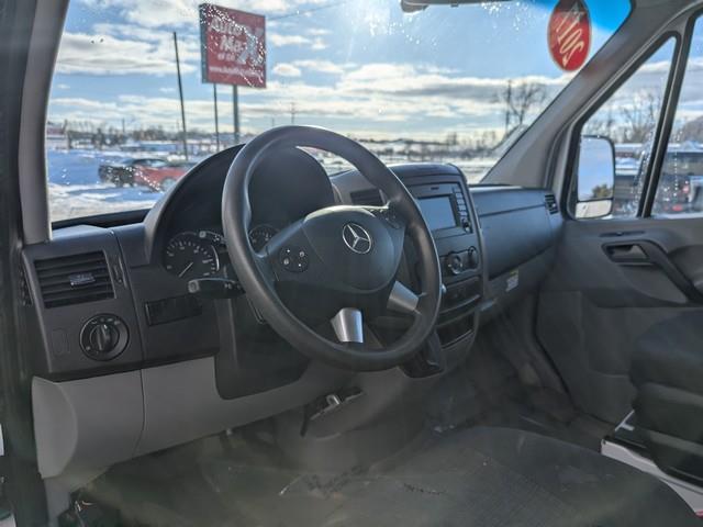 Mercedes-Benz Sprinter Cargo Van 2500 Standard Roof V6 144" Worker RWD 2017