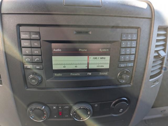 Mercedes-Benz Sprinter Cargo Van 2500 Standard Roof V6 144" Worker RWD 2017