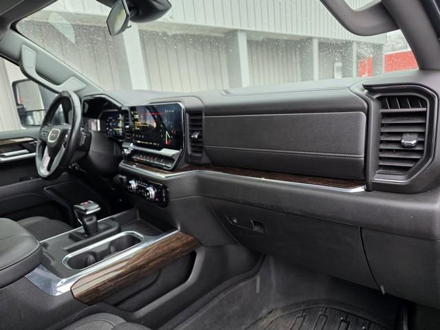 GMC Sierra 1500 4WD Crew Cab 157" Elevation 2023