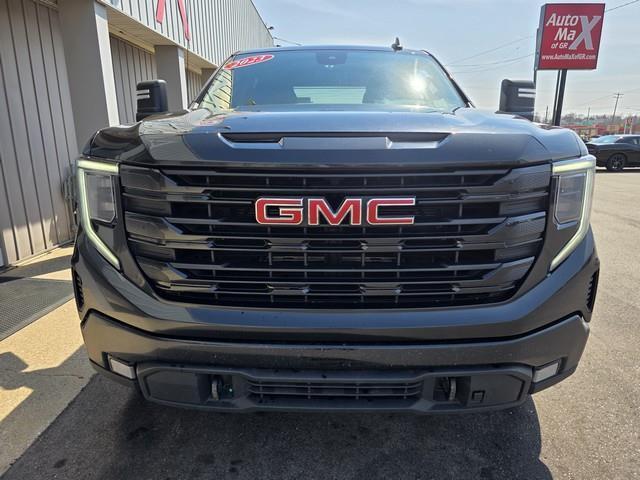 GMC Sierra 1500 4WD Crew Cab 157" Elevation 2023