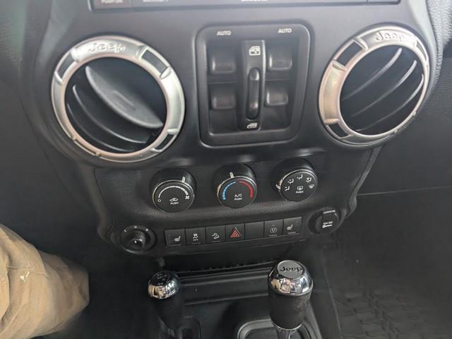 Jeep Wrangler Unlimited 4WD 4dr Freedom Edition *Ltd Avail* 2015