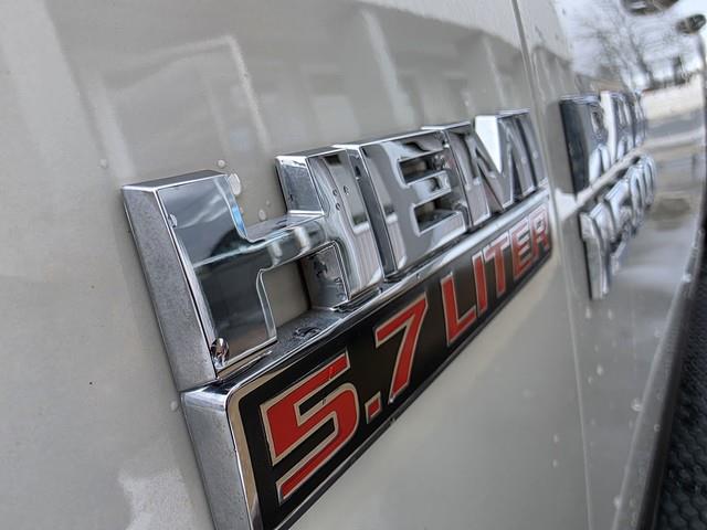 RAM 1500 Laramie 4x4 Crew Cab 5'7" Box 2018