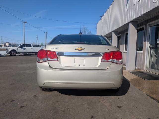 Chevrolet Cruze Limited 4dr Sdn Auto LT w/2LT 2016