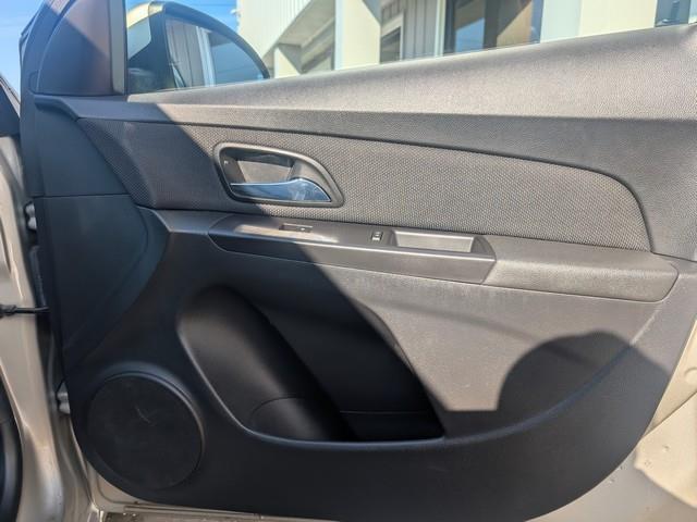 Chevrolet Cruze Limited 4dr Sdn Auto LT w/2LT 2016