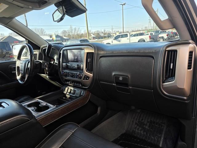 GMC Sierra 1500 4WD Crew Cab 143.5" Denali 2018
