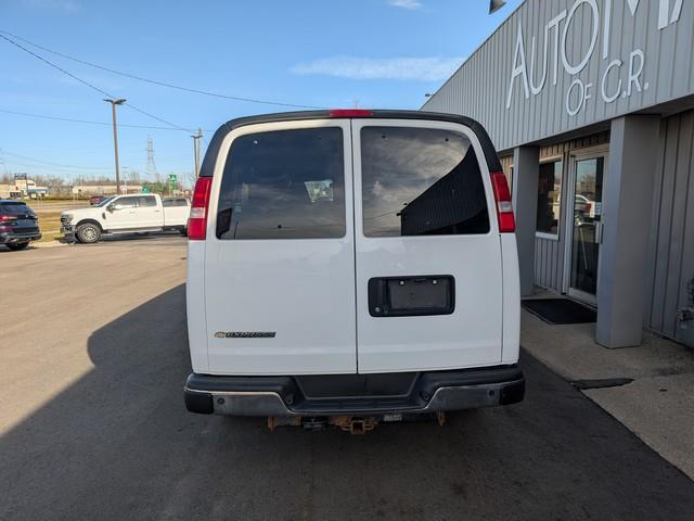 Chevrolet Express Passenger RWD 3500 155" LT 2018
