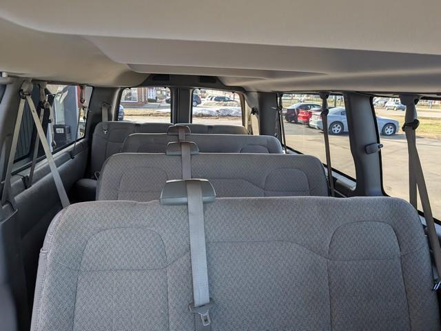 Chevrolet Express Passenger RWD 3500 155" LT 2018