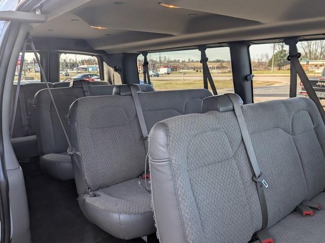 Chevrolet Express Passenger  2018
