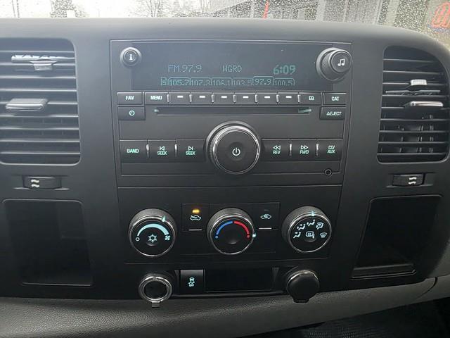 Chevrolet Silverado 2500HD 4WD Reg Cab 133.7" Work Truck 2014