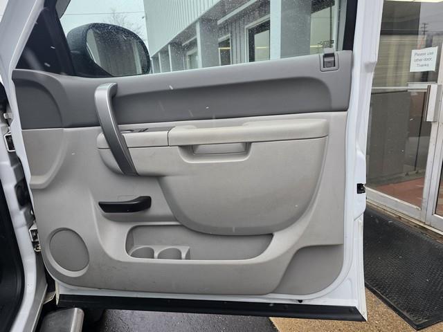 Chevrolet Silverado 2500HD 4WD Reg Cab 133.7" Work Truck 2014