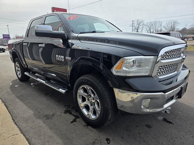 RAM 1500 4WD Crew Cab 140.5" Laramie 2014