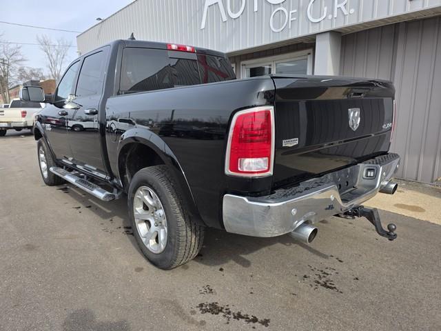 RAM 1500 4WD Crew Cab 140.5" Laramie 2014