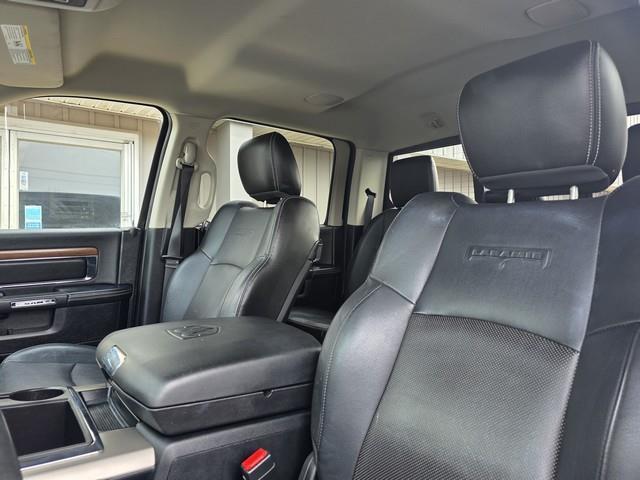 RAM 1500 4WD Crew Cab 140.5" Laramie 2014