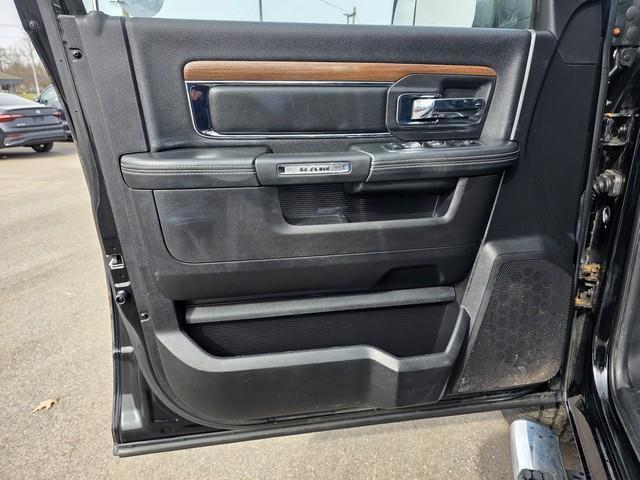 RAM 1500 4WD Crew Cab 140.5" Laramie 2014