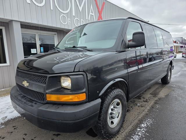Chevrolet Express Passenger RWD 3500 155" LS w/1LS 2013