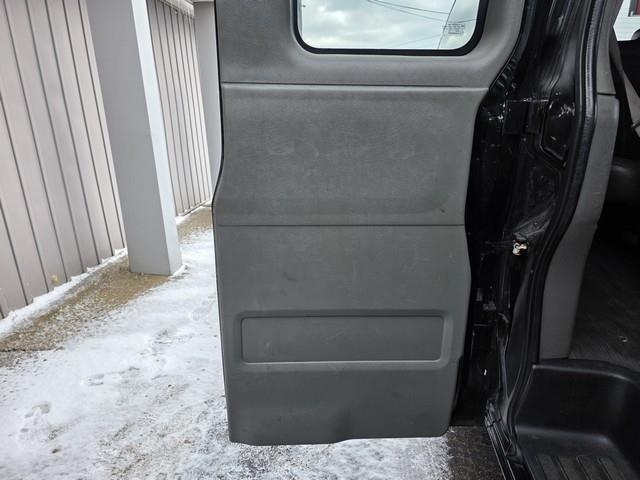 Chevrolet Express Passenger RWD 3500 155" LS w/1LS 2013