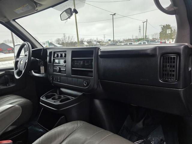 Chevrolet Express Passenger RWD 3500 155" LS w/1LS 2013