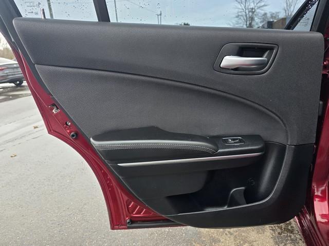 Dodge Charger SE 4D Sedan AWD 2017