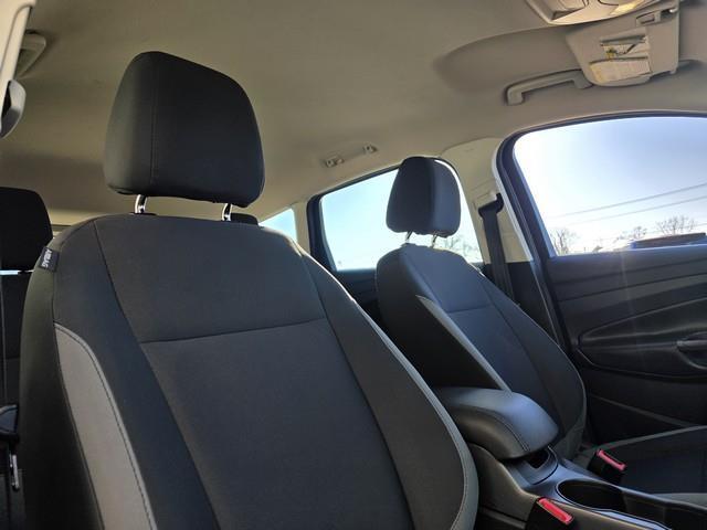 Ford Escape FWD 4dr S 2016