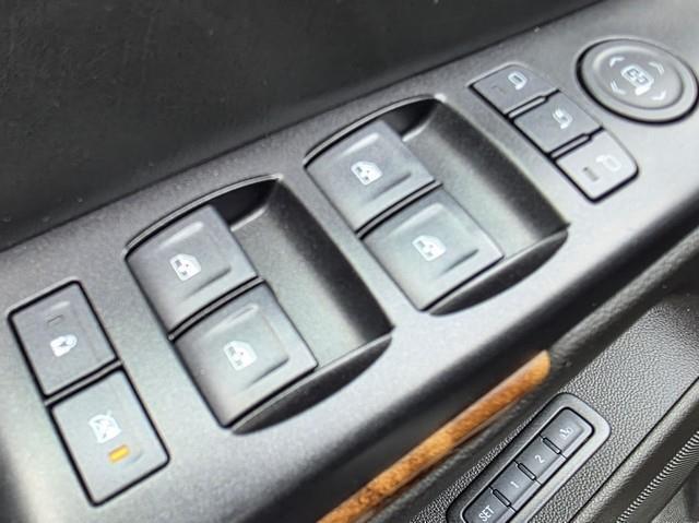 Chevrolet Suburban 4WD 4dr 1500 LTZ 2016