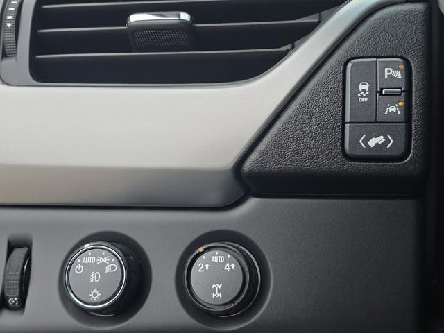 Chevrolet Suburban 4WD 4dr 1500 LTZ 2016