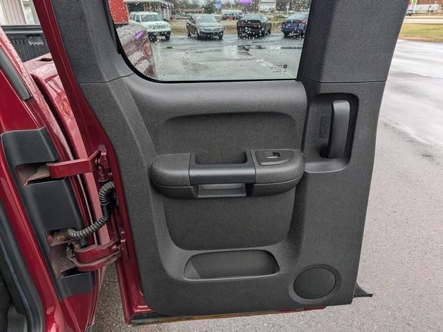 GMC Sierra 1500 4WD Ext Cab 143.5" SLE 2013