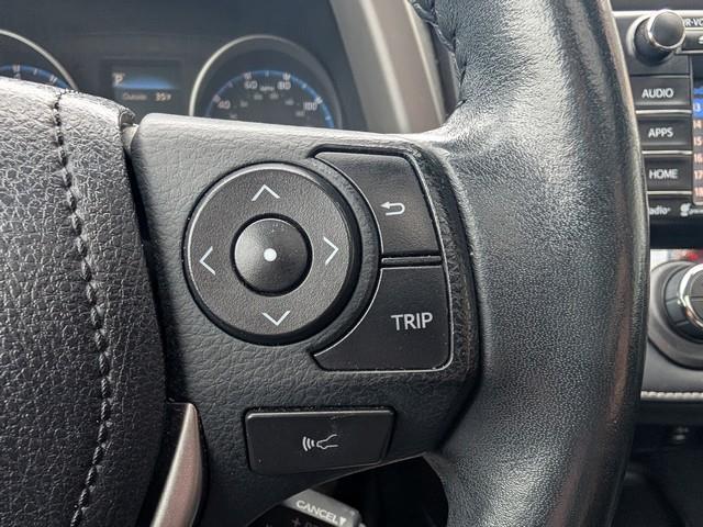 Toyota RAV4 XLE FWD (Natl) 2018