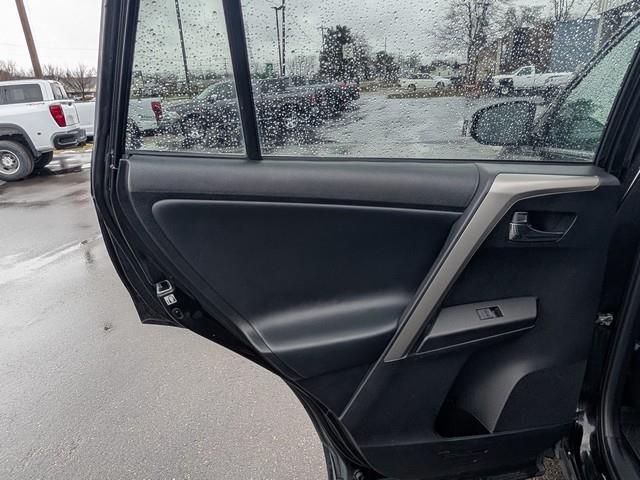 Toyota RAV4 XLE FWD (Natl) 2018