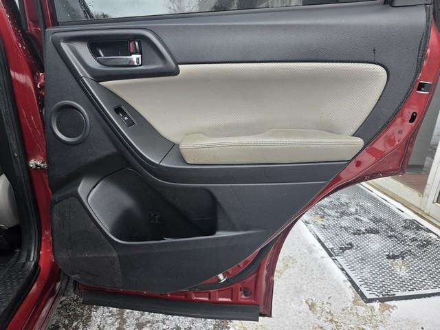 Subaru Forester 4dr CVT 2.5i Touring PZEV 2016