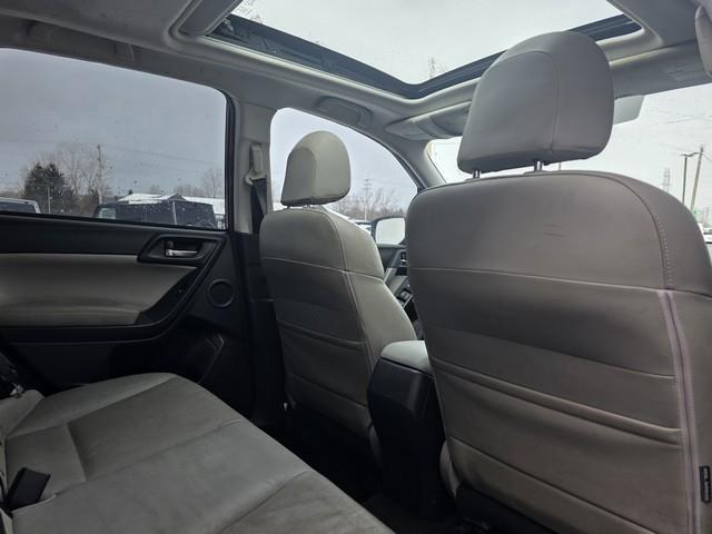 Subaru Forester 4dr CVT 2.5i Touring PZEV 2016