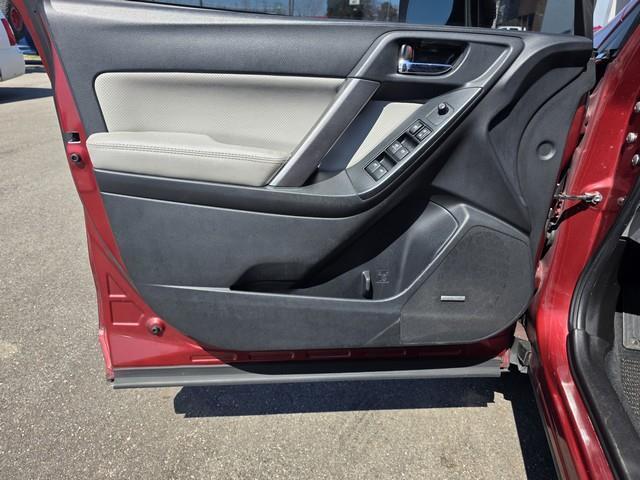 Subaru Forester 4dr CVT 2.5i Touring PZEV 2016