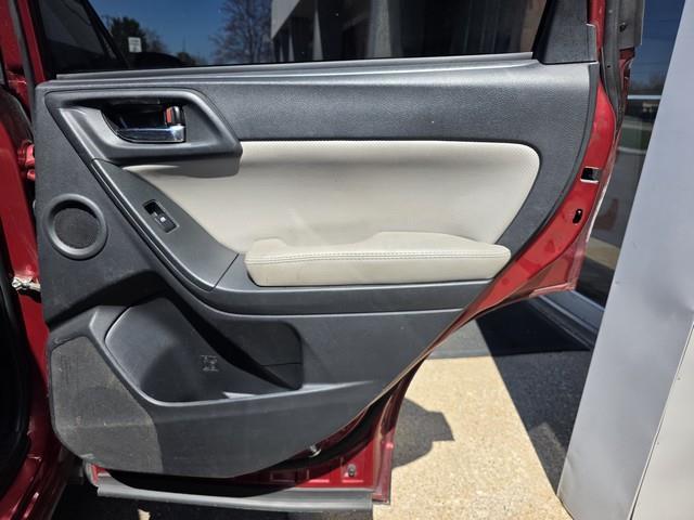 Subaru Forester 4dr CVT 2.5i Touring PZEV 2016