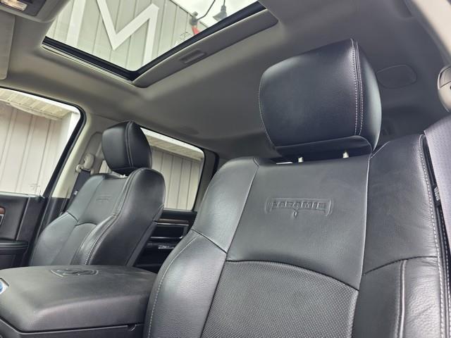 RAM 1500 4WD Crew Cab 149" Laramie 2016