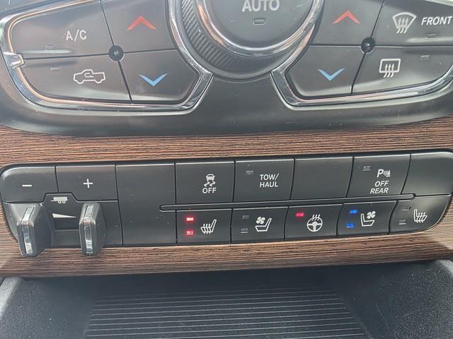 RAM 1500 4WD Crew Cab 149" Laramie 2016