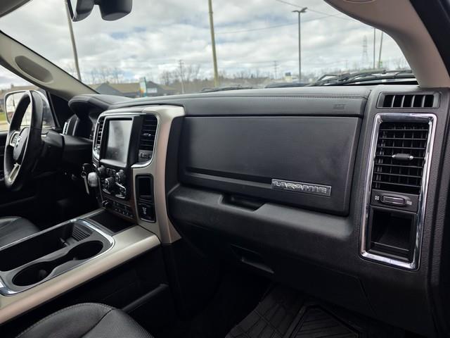 RAM 1500 4WD Crew Cab 149" Laramie 2016