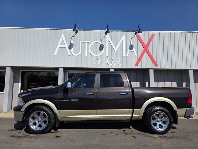 RAM 1500 4WD Crew Cab 140.5" Laramie 2011