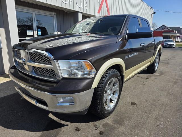 RAM 1500 4WD Crew Cab 140.5" Laramie 2011