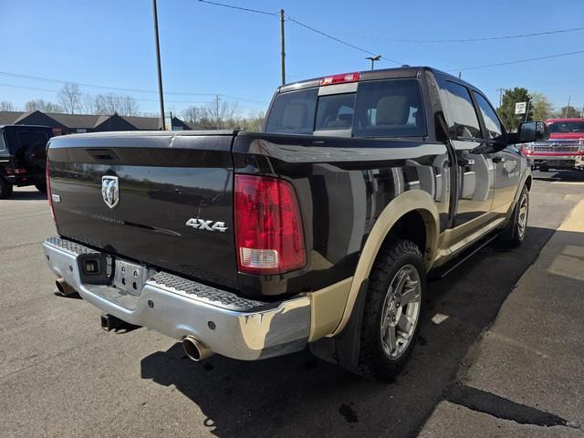RAM 1500 4WD Crew Cab 140.5" Laramie 2011